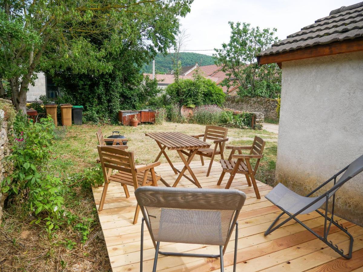 Gîte du Lavoir - gitesdesbalcons-com Leyrieu Extérieur photo